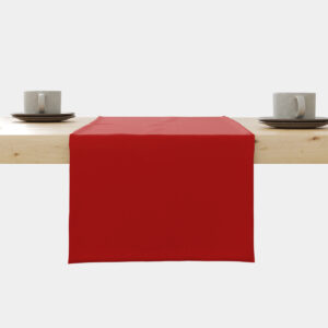czerwony gładki bieżnik na stół – aranżacja świąteczna