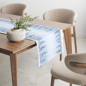 bieżnik świąteczny błękitny z zimowym motywem drzew