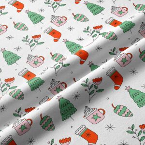 tkanina zimowa z motywem choinek, skarpet i kubków