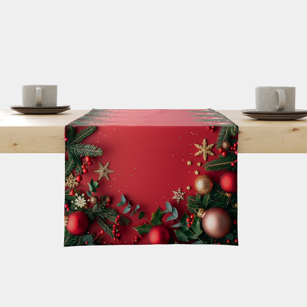 czerwony bieżnik świąteczny z bombkami i gałązkami