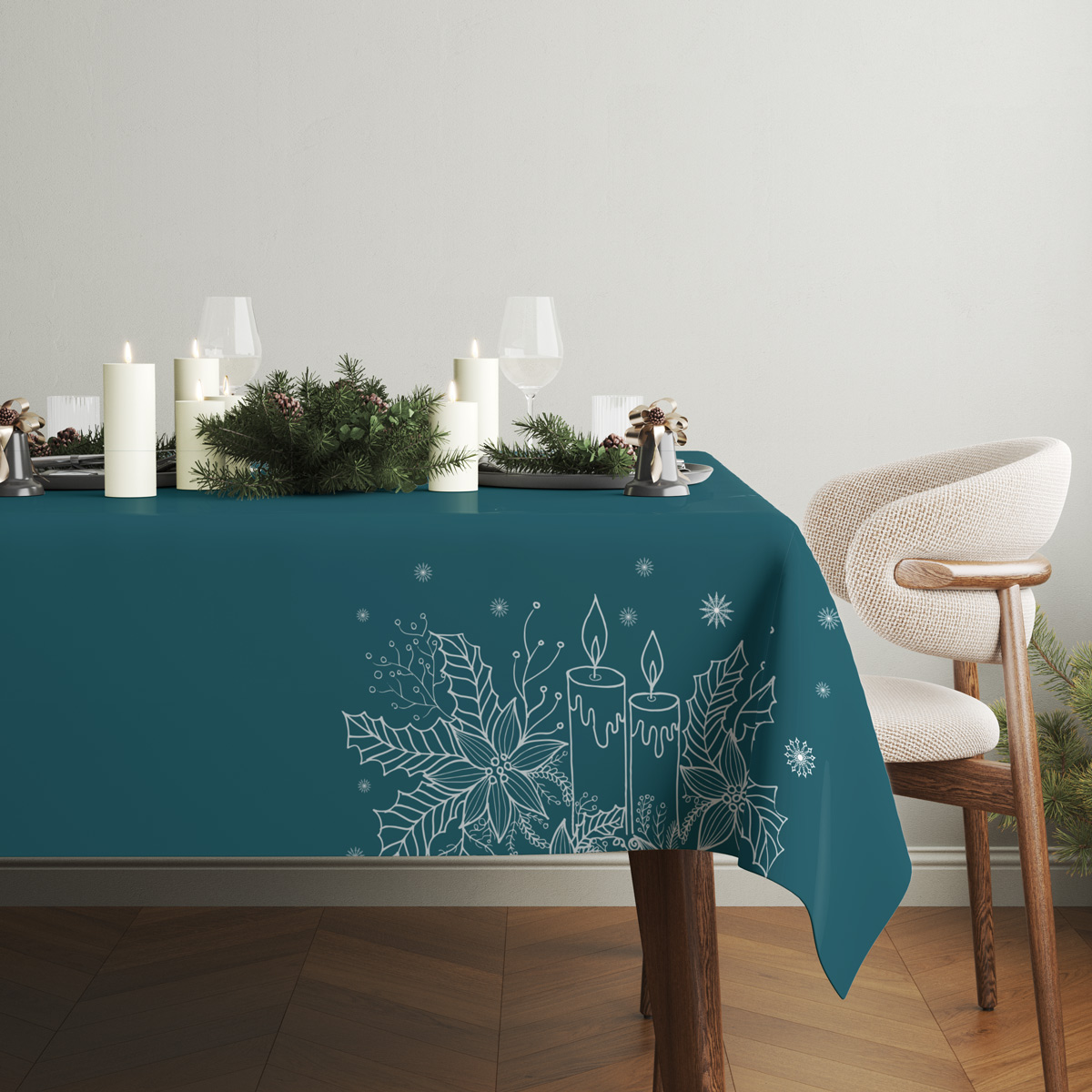 elegancki obrus świąteczny w morskim kolorze ze świecami