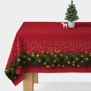 czerwony obrus świąteczny z girlandą świerkową i złotymi gwiazdkami