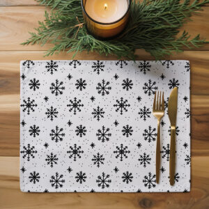 biała podkładka na stół ze wzorem płatków śniegu