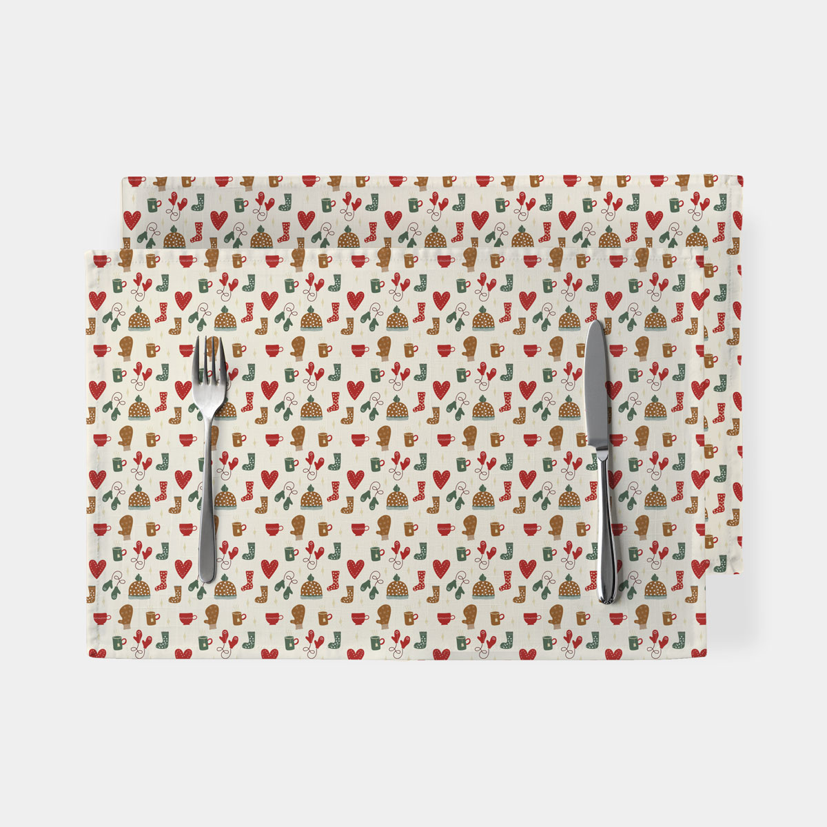 kremowe świąteczne podkładki w stylu skandynawskim z serduszkami i czapkami