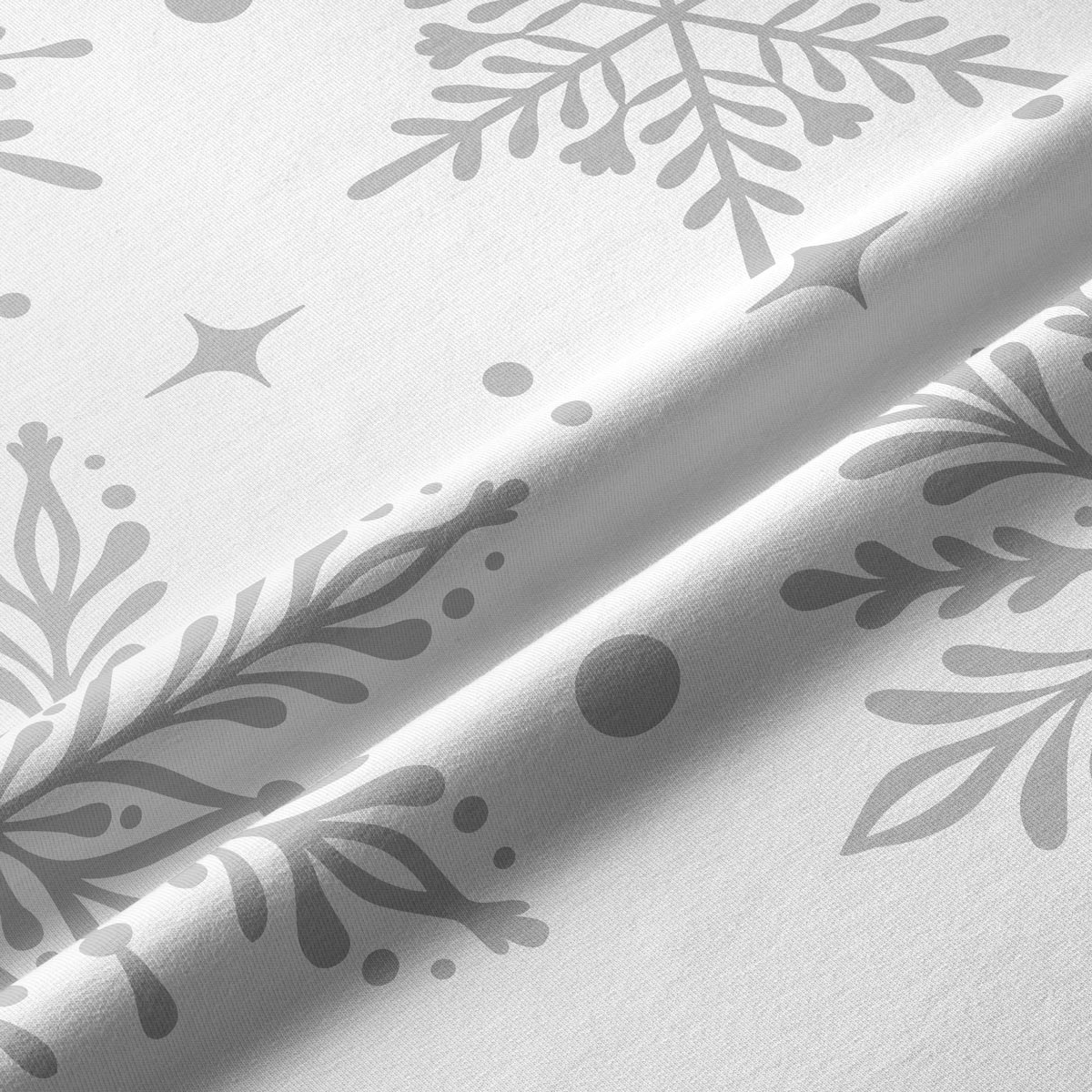 Plamoodporny bieżnik świąteczny z szarym zimowym motywem.