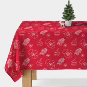 czerwony obrus świąteczny z białymi rękawiczkami i bombkami