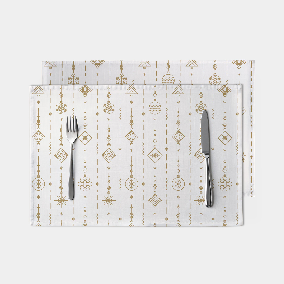 Biała podkładka świąteczna z delikatnym złotym wzorem wiszących dekoracji – produkt