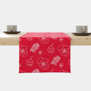 czerwony bieżnik świąteczny z białymi rękawiczkami, bombkami i gałązkami