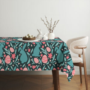 Obrus wielkanocny zielony z zajączkami i pisankami - aranżacja z koszyczkiem wielkanocnym