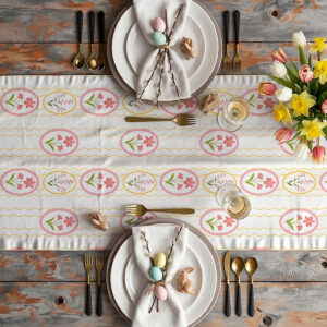 Aranżacja wielkanocnego stołu z bieżnikiem, talerzami, złotymi sztućcami i bukietem tulipanów i żonkili