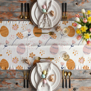 Aranżacja stołu wielkanocnego z bieżnikiem, zastawą, tulipanami i dekoracyjnymi jajkami