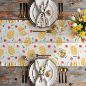 Aranżacja stołu z bieżnikiem, talerzami, sztućcami i bukietem tulipanów w świątecznej kompozycji