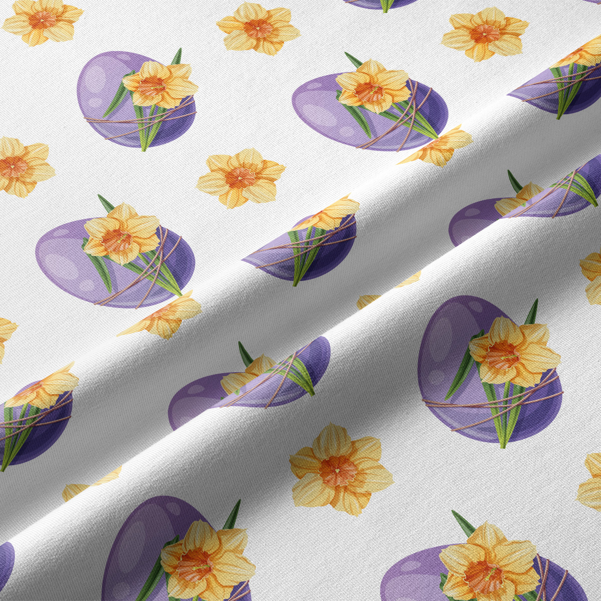 Zbliżenie na fakturę tkaniny i detal fioletowego jajka z żonkilem na bieżniku