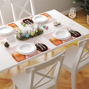 Widok z góry na stół z kilkoma podkładkami w tej samej kompozycji ustawionymi przy zastawie