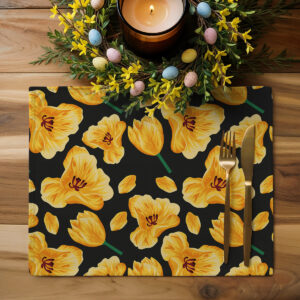Pojedyncza podkładka z tulipanami na drewnianym stole z dekoracją świąteczną i sztućcami