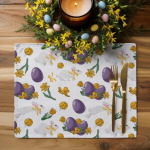 Aranżacja stołu z podkładką pod talerz i wiosennym wieńcem jako dekoracją