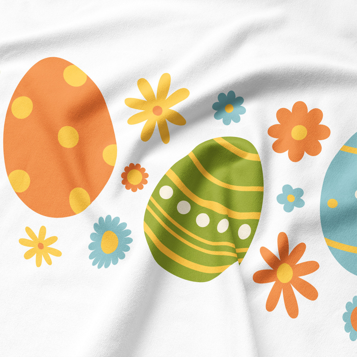 Zbliżenie na wzór z pomarańczową i zieloną pisanką oraz małymi niebieskimi i żółtymi kwiatuszkami