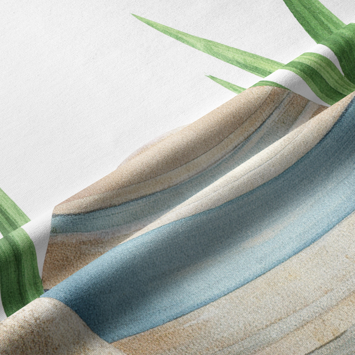 Zbliżenie na fakturę tkaniny i pastelowe pasy pisanek w odcieniach niebieskiego i beżu