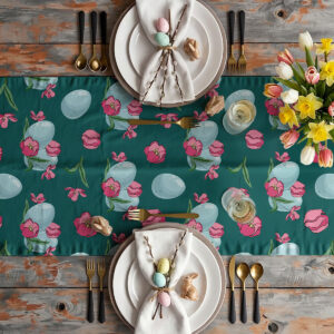 Aranżacja stołu z bieżnikiem, zastawą i wiosennymi dekoracjami