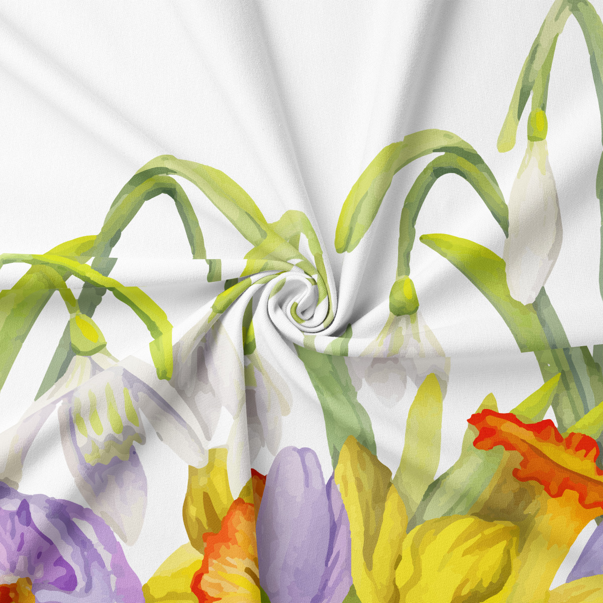 Zbliżenie na akwarelowe pociągnięcia pędzla i fakturę tkaniny z motywem kwiatów