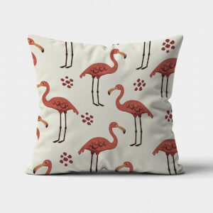Poduszka dekoracyjna z motywem różowych flamingów na kremowym tle, widok z przodu