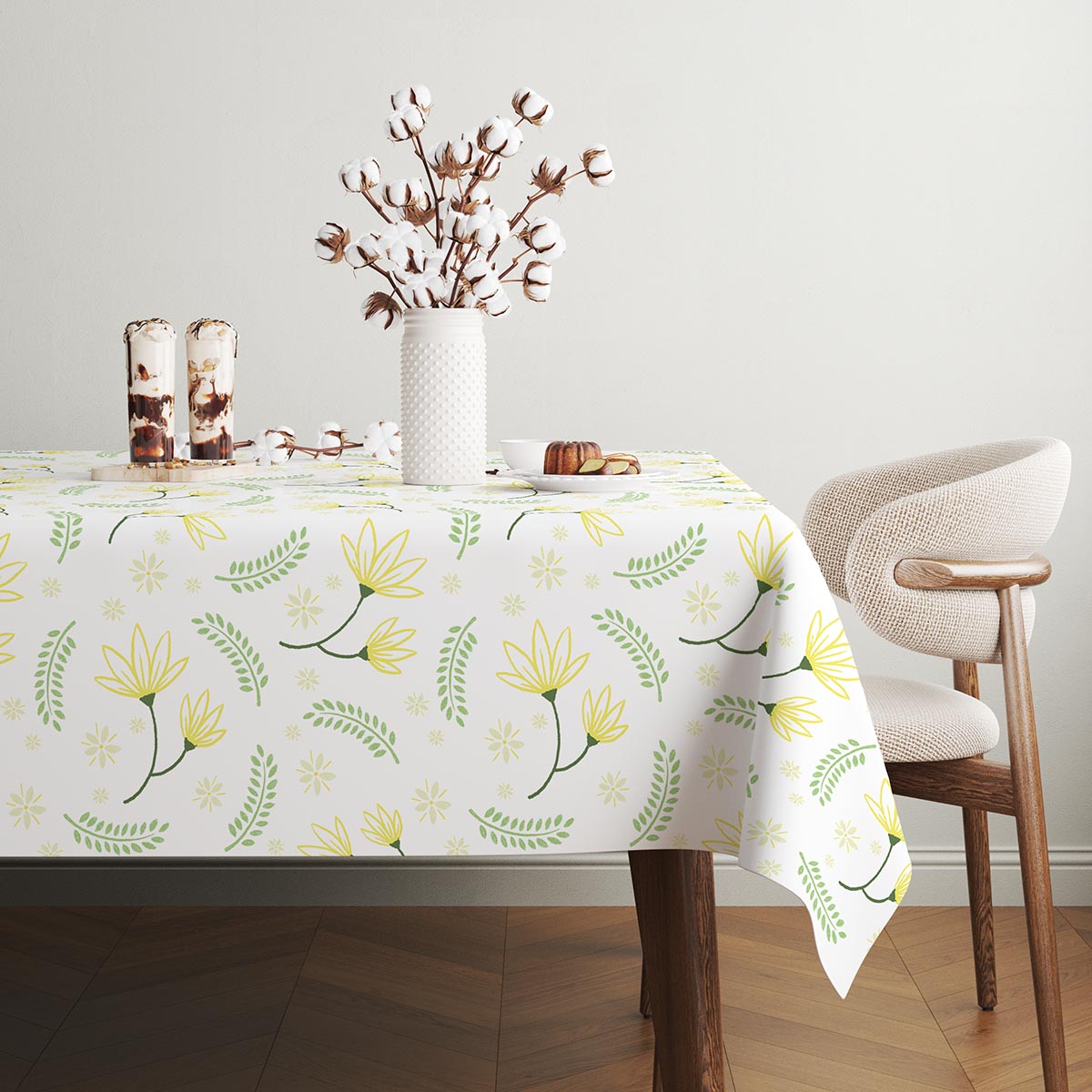 faktura materiału i zbliżenie nadruku ukazujące rozmieszczenie motywów