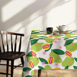 Obrus na stole z dekoracją z bawełnianych kwiatów i akcesoriami do serwowania