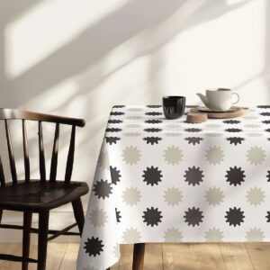 detal narożnika obrusa z widocznym powtarzalnym motywem