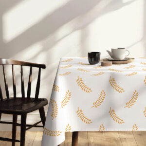 fragment stołu i krzesła pokazujący krawędź obrusa i rozmieszczenie wzoru