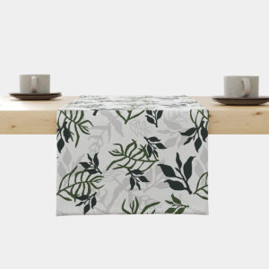 Bieżnik z zielonym liściastym wzorem, widok na stół z przodu