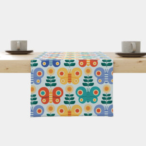 Bieżnik na stole z wzorem kolorowych motyli i stylizowanych kwiatów, ujęcie główne