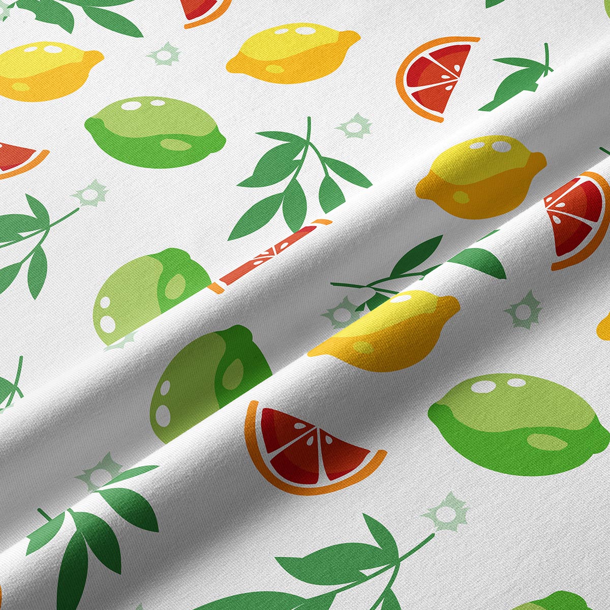 Zbliżenie na materiał z detalami liści i owoców, widoczna faktura tkaniny i żywe kolory