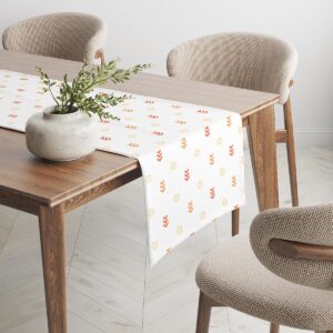 Bieżnik ułożony na nowoczesnym stole z wazonem, widok boczny prezentujący wzór