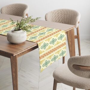 Bieżnik zwisający z krawędzi stołu, pokazany w naturalnej aranżacji wnętrza