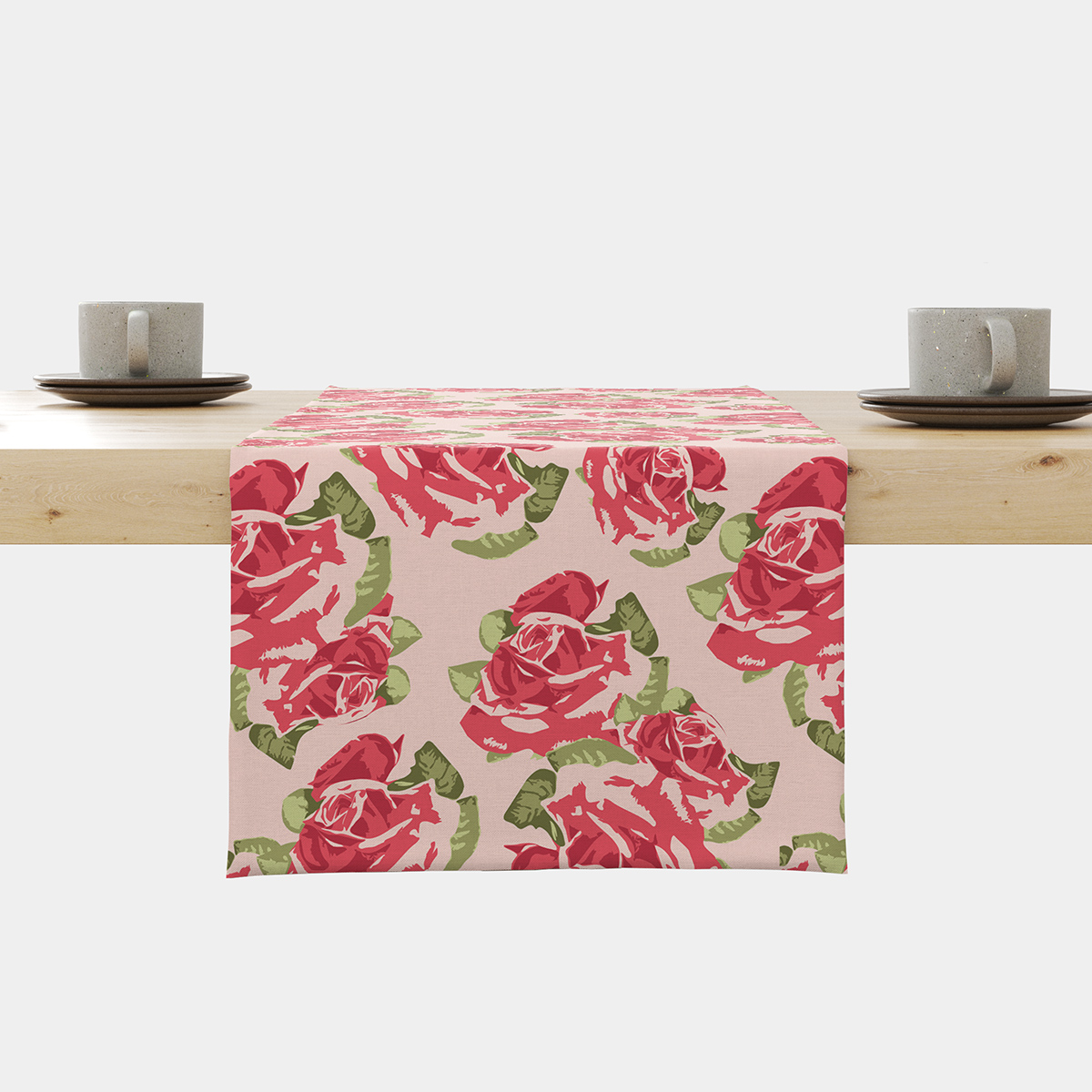 Bieżnik na stole z malowanymi różami na pudrowym tle, widok główny