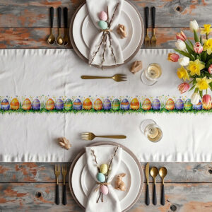 Aranżacja stołu ze świątecznym bieżnikiem i wiosennymi dekoracjami