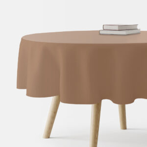 brązowy obrus okrągły ujęcie z boku z dwiema książkami na stole