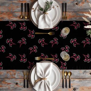 Bieżnik w aranżacji stołu z zastawą, złotymi sztućcami i szkłem pokazujący wzór w kontekście nakrycia