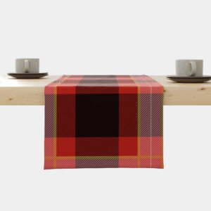 Bieżnik w czerwono-czarnej kracie rozłożony na stole, widok główny