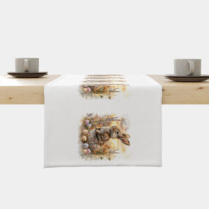 biały bieżnik z akwarelowym króliczkiem i pastelowymi pisankami ułożony na drewnianym stole