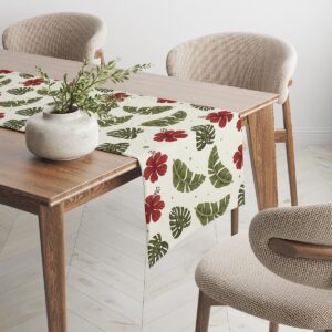 Widok bieżnika rozłożonego na stole w nowoczesnym, jasnym wnętrzu