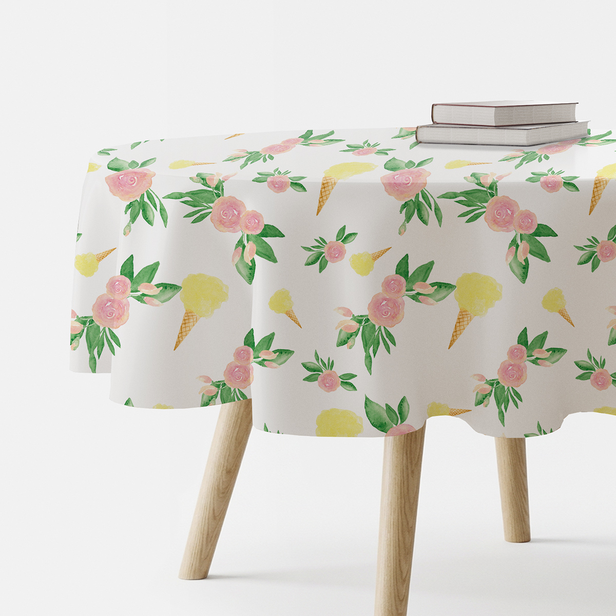 okrągły obrus z motywem akwarelowych róż i żółtych lodów na białym tle, ujęcie produktu