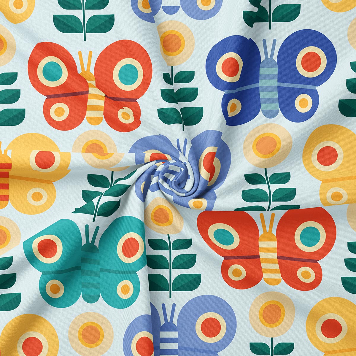 Detale tkaniny zbliżenie na nadruk motyli i kwiatów, widoczna faktura materiału