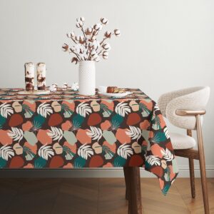 Detal fałd i nadruku pokazujący jakość wykończenia i intensywność kolorów