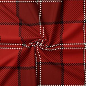 zbliżenie na strukturę materiału i kraciasty wzór w tonacji czerwieni