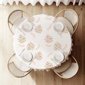 widok z góry na nakryty stół z okrągłym obrusem i prostą zastawą, równomiernie rozmieszczony wzór