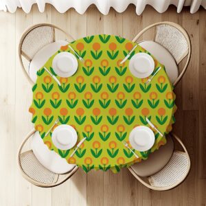 widok z góry na okrągły stół nakryty obrusem z miejscami nakryć