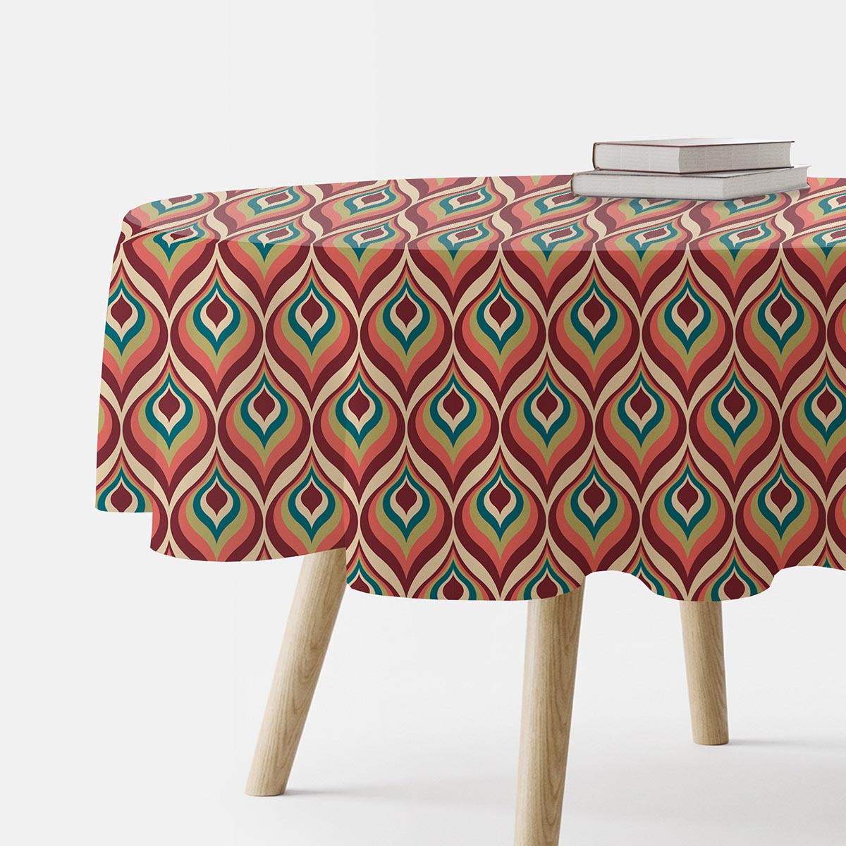 Okrągły obrus z retro wzorem łezek na stole, widok z boku