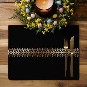 aranżacja stołu z wieńcem świec i kolorowymi pisankami na świątecznej podkładce