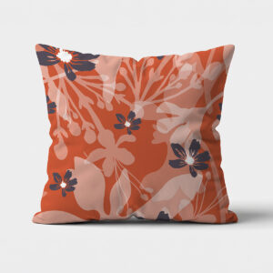 Główne ujęcie poduszki z ceglanym tłem i delikatnym wzorem warstwowych kwiatów